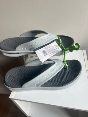 🔥🔥CROCS LiteRide Flip Sandals in Light Gray and Dark Gray